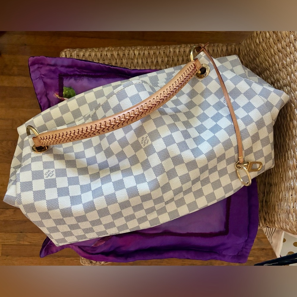 Louis Vuitton Damier Azur Canvas Artsy MM Bag - Picture 9 of 16